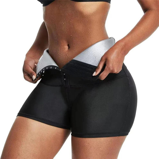 Shorts deportivos con caderas rasgadas